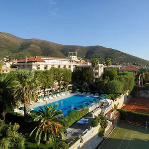 *** Aparthotel Oliveto Italy